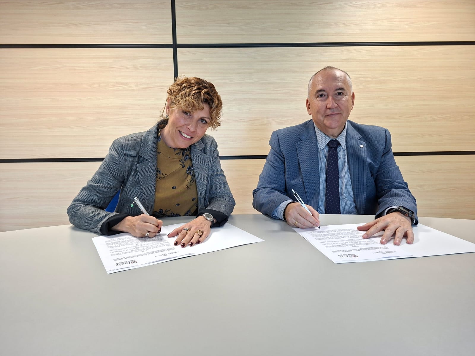 El Ayuntamiento, a través del IMPEFE, firma convenio con FECIR para impulsar el empleo