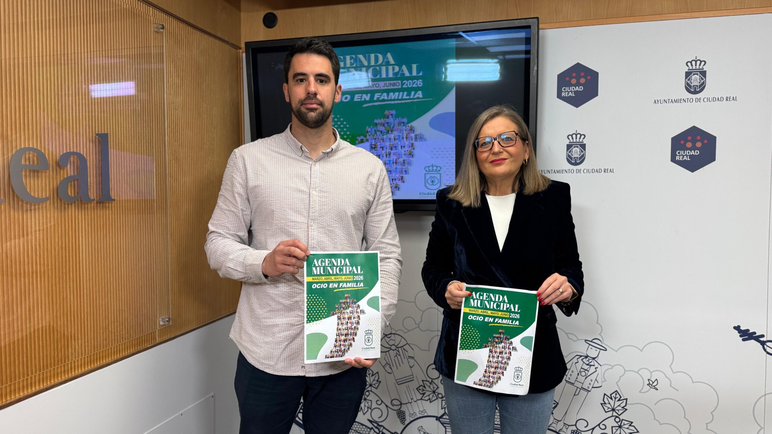 El Ayuntamiento de Ciudad Real presenta la primera agenda municipal de ocio en familia