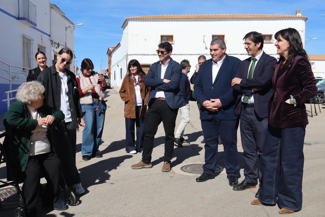 El Gobierno de Castilla-La Mancha garantiza servicios públicos como derecho ciudadano en pueblos pequeños
