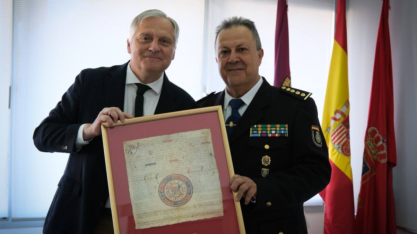 canizares despide a jose alberto camacho y agradece su dedicacion a ciudad