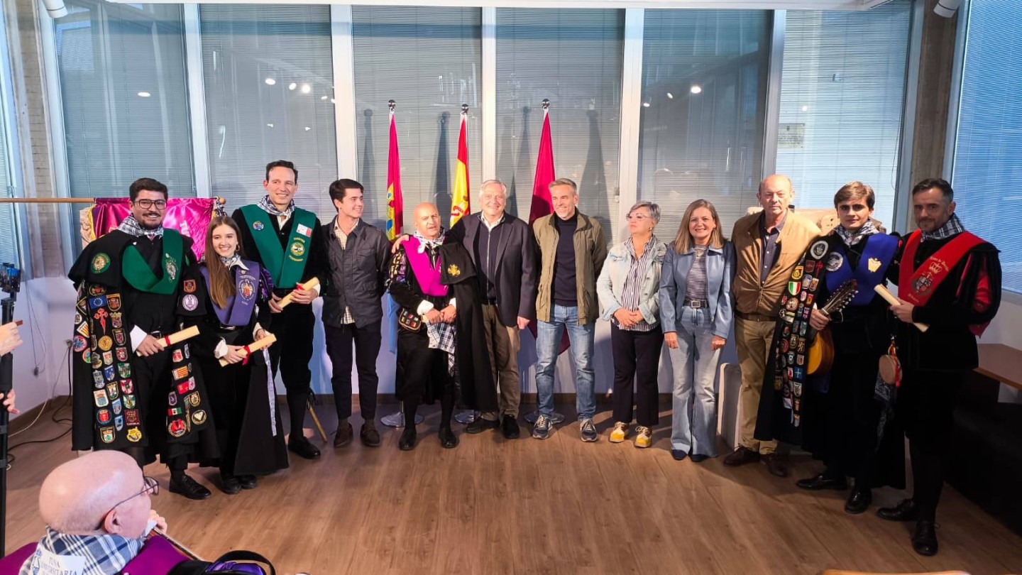 canizares recibe a las tunas del concurso nacional en ciudad real con fines