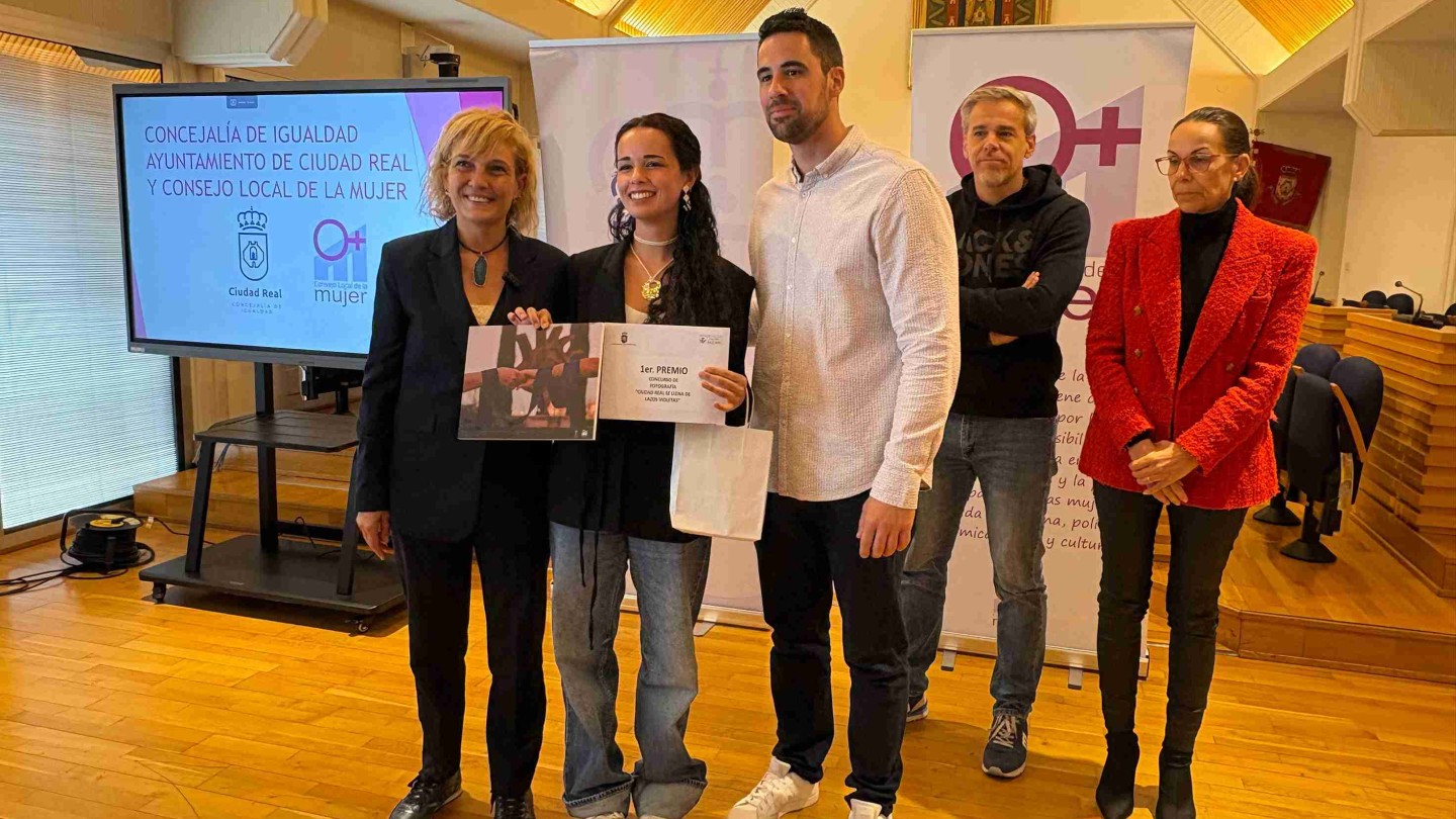 ciudad real premia la fotografia contra la violencia de genero en su 6o