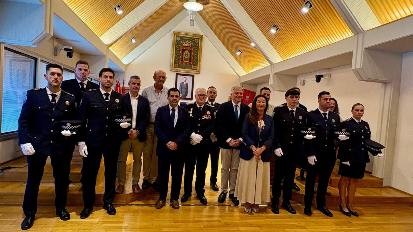 ciudad real refuerza servicios municipales con 6 policias locales y 1 funcionaria de