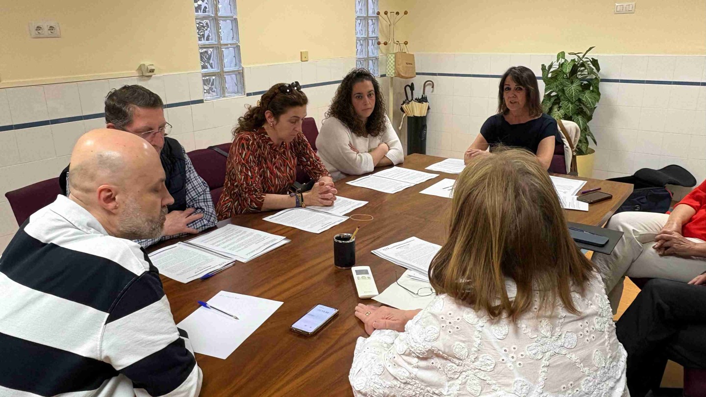 el ayuntamiento de ciudad real constituye la comision del mercado de abastos para