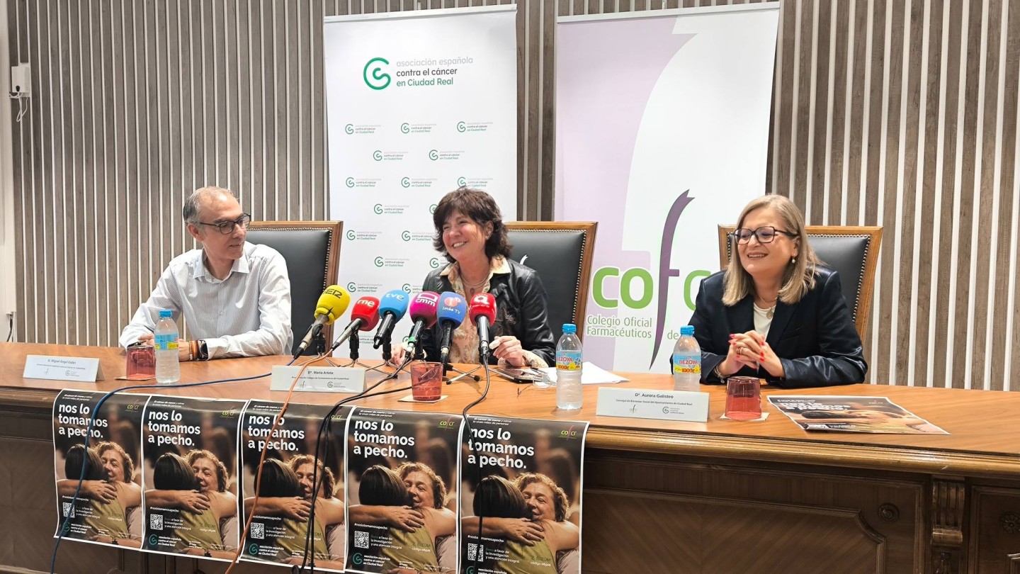 el ayuntamiento impulsa campana con farmacias para apoyar a mujeres con cancer de