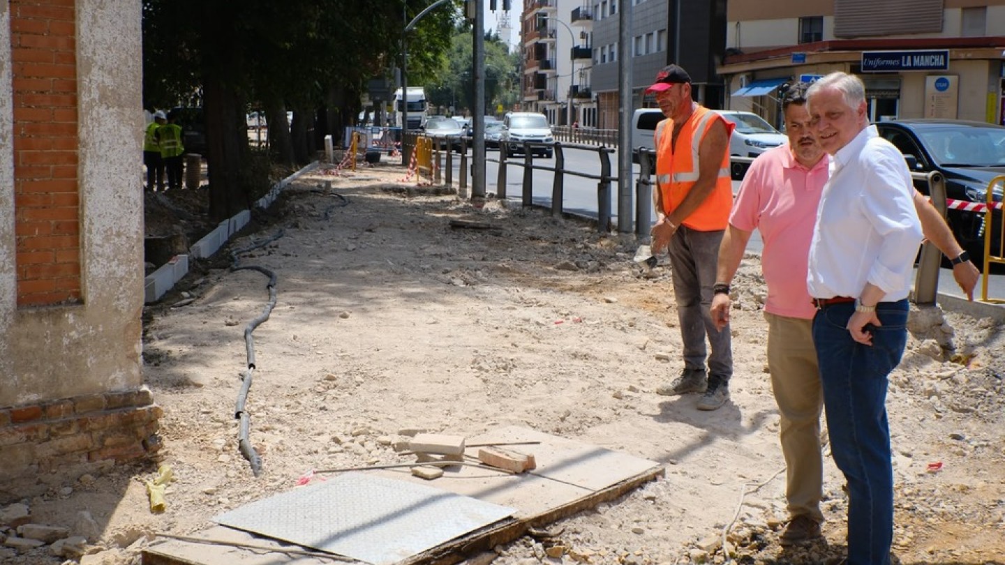 el ayuntamiento mejora accesos a la universidad con casi 200 000