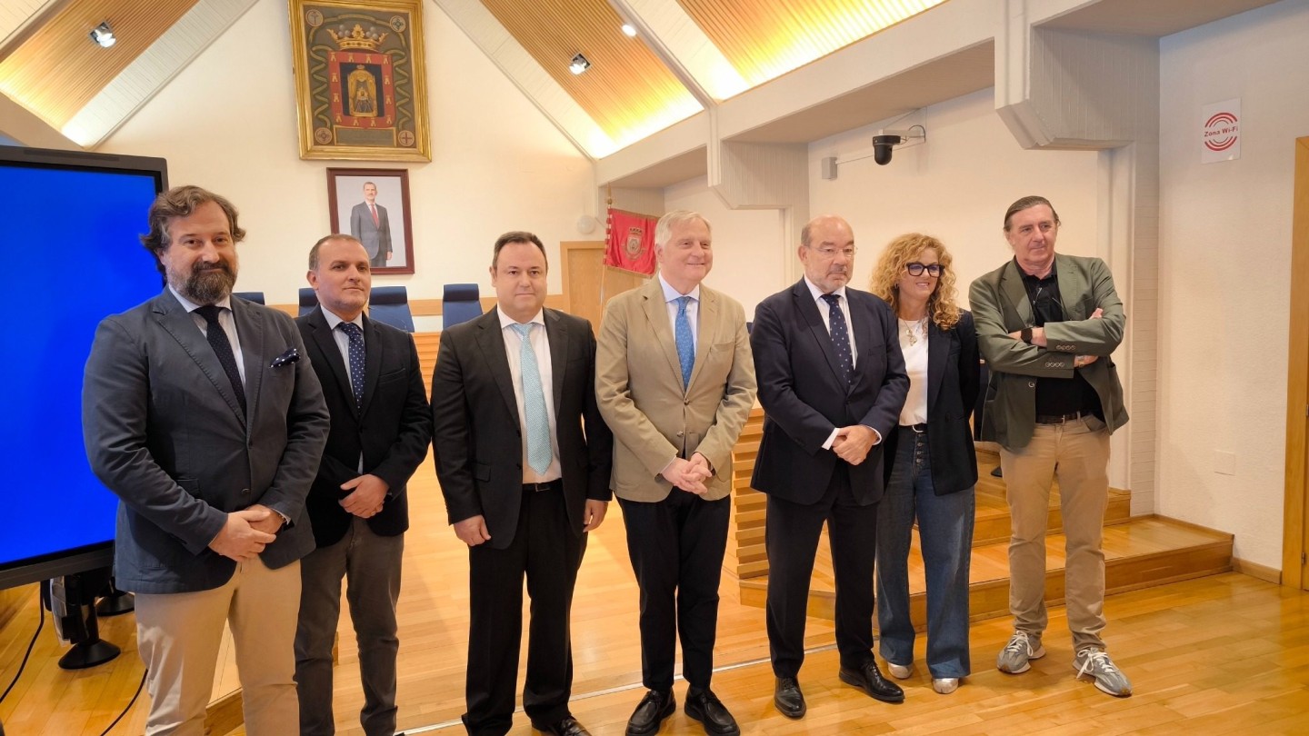 el periodista angel exposito pregona la navidad de ciudad real