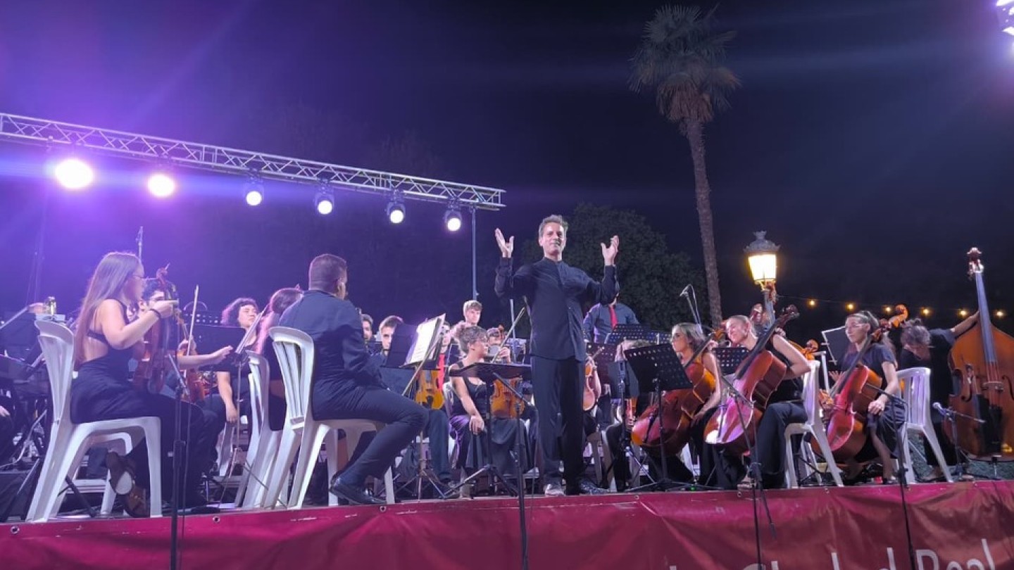 la ofman reune a 1 000 personas en la talaverana con musica