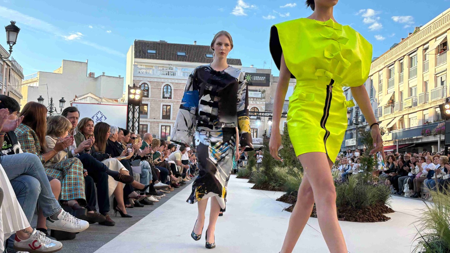 la plaza mayor exhibe talento provincial al cierre de ciudad real fashion week